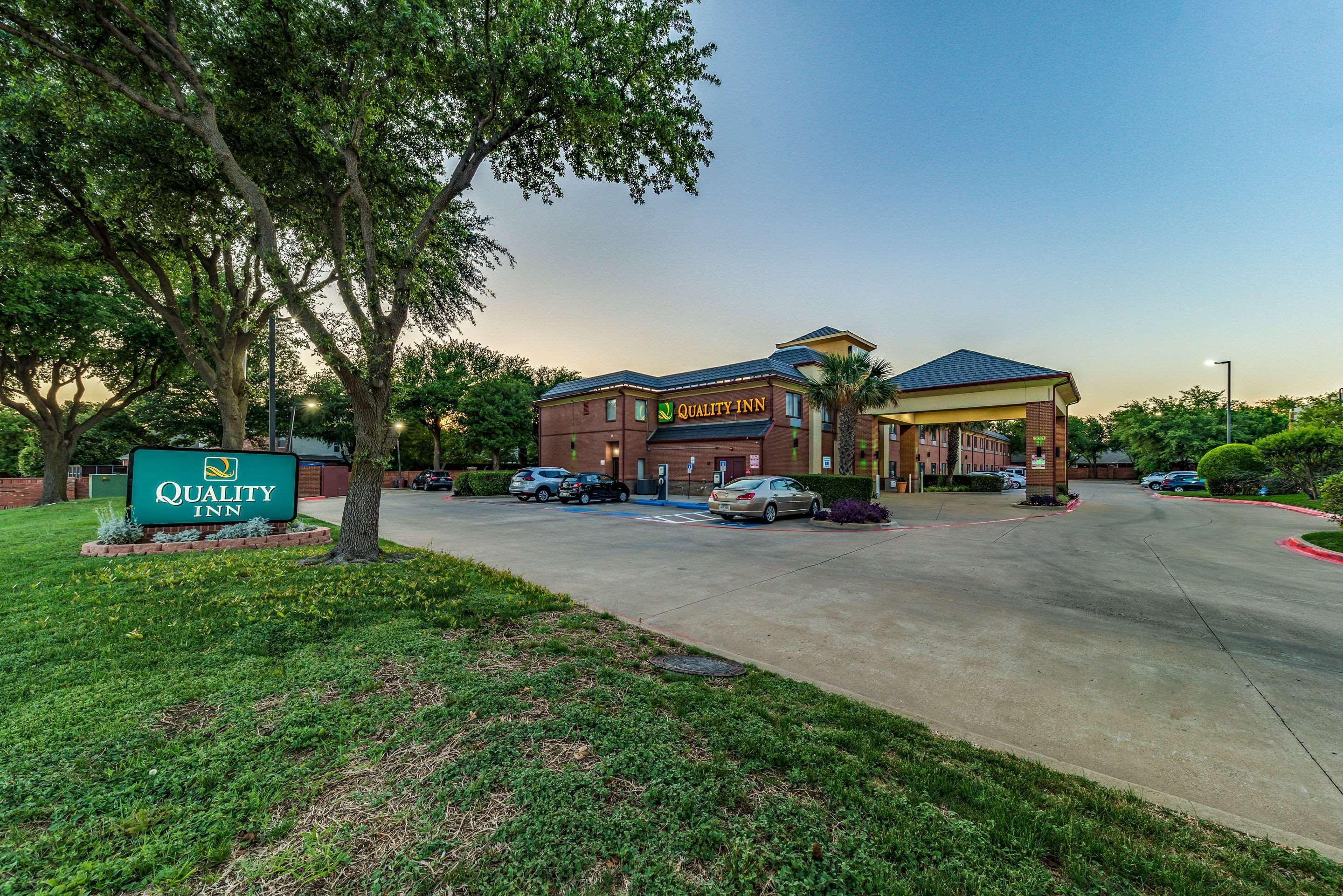 Quality Inn West Plano - Dallas Екстериор снимка